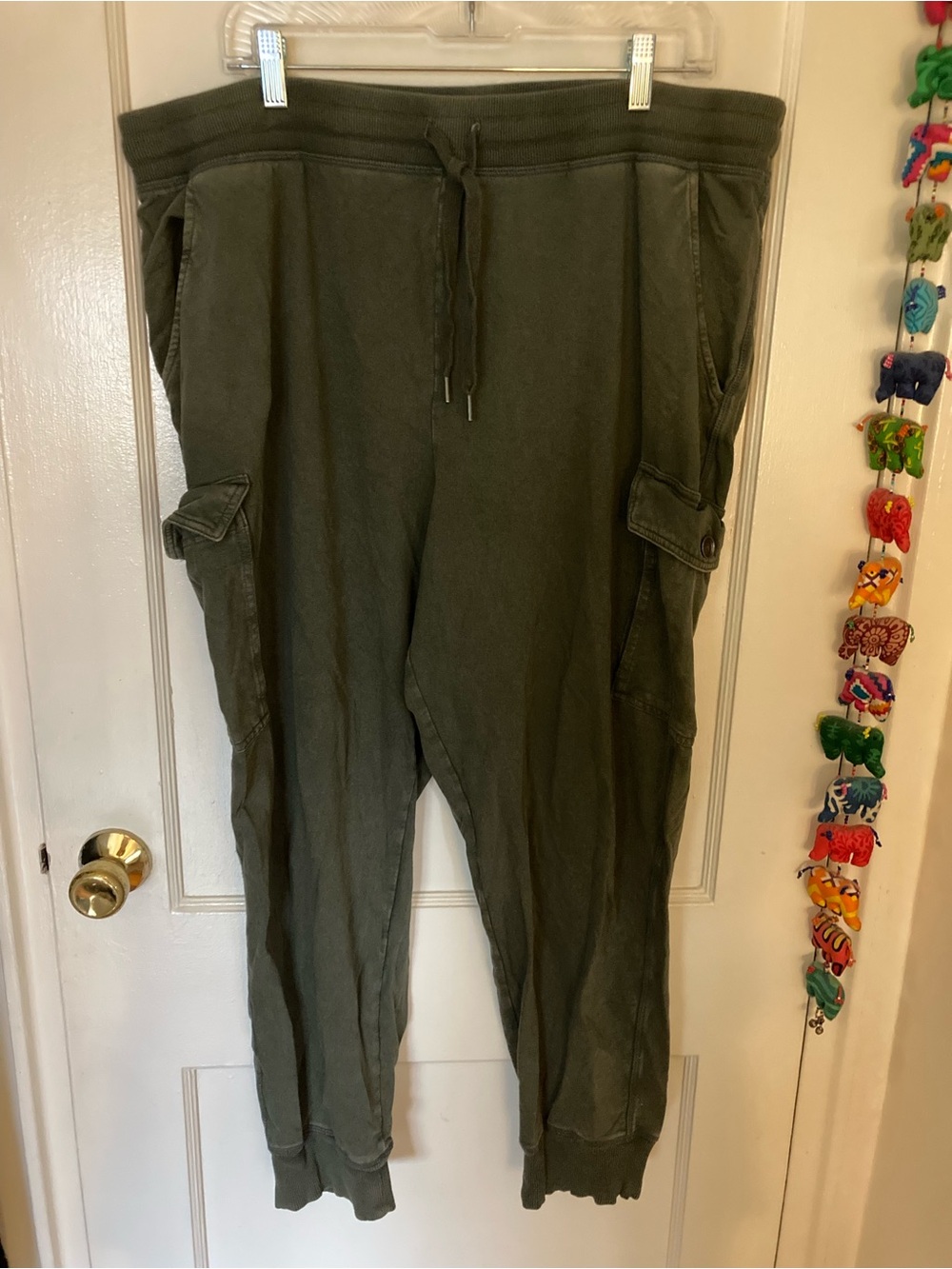 Aerie olive green cargo sweatpants/joggers size XXL, 100% cotton